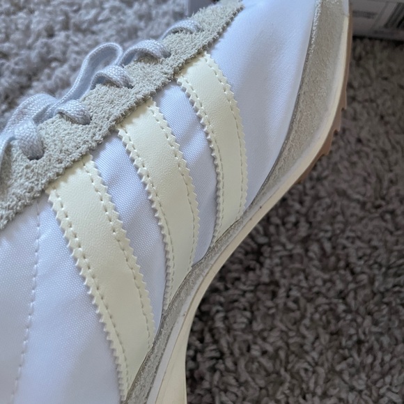 NEW Authentic Adidas Women’s Athletic Shoes Size 9 - Picture 4 of 16